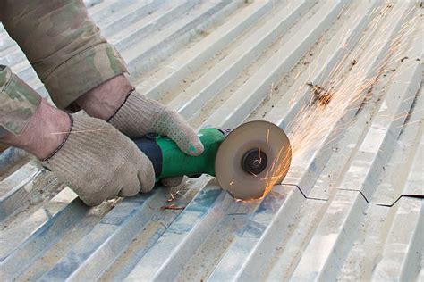 how to cut metal roofing sheets|cutting metal roofing lengthwise.